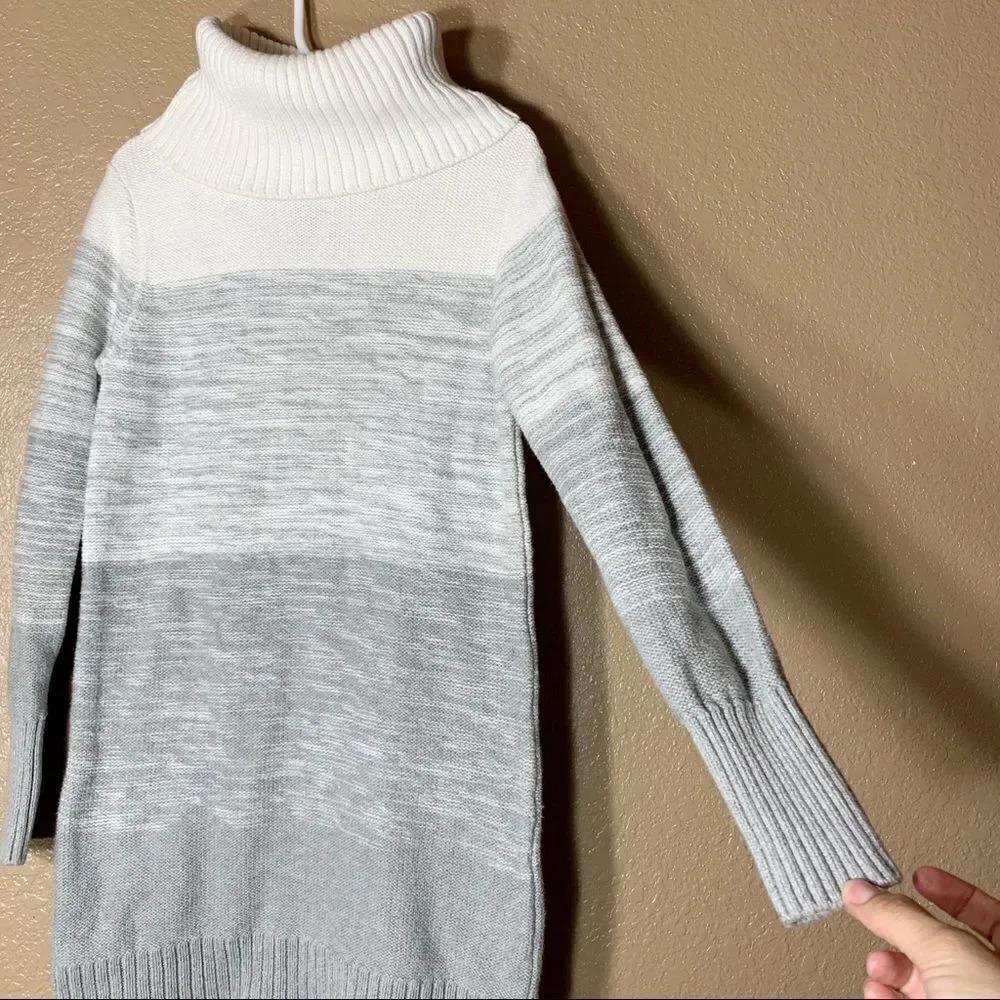 Gap girls turtle neck sweater dress‎